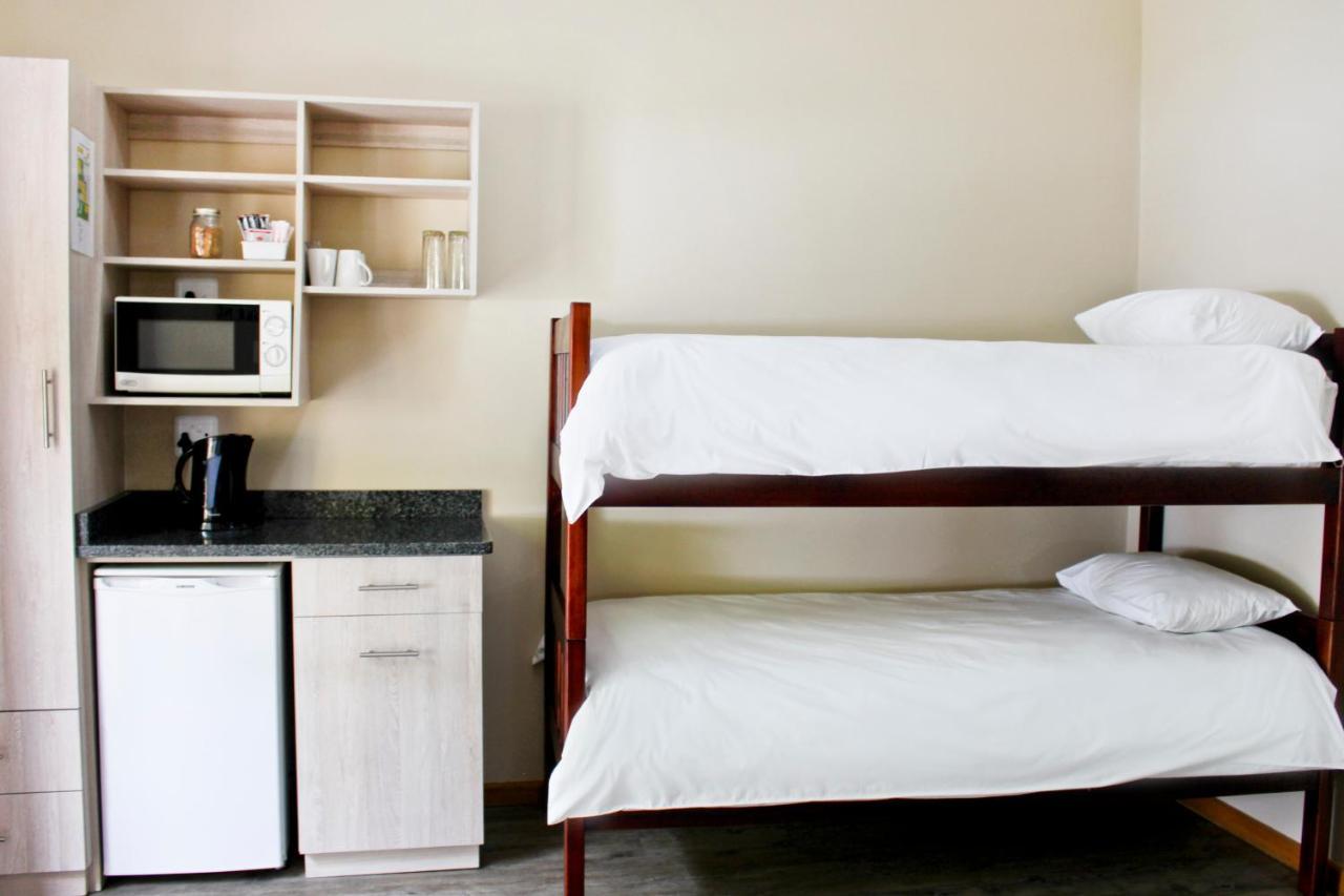 17 On Bird Guest House Beaufort West Exteriör bild